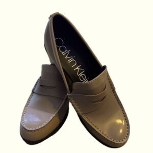CALVIN KLEIN Pamelyn Leather Block Loafer Pump Size 10 Nude Khaki Tan